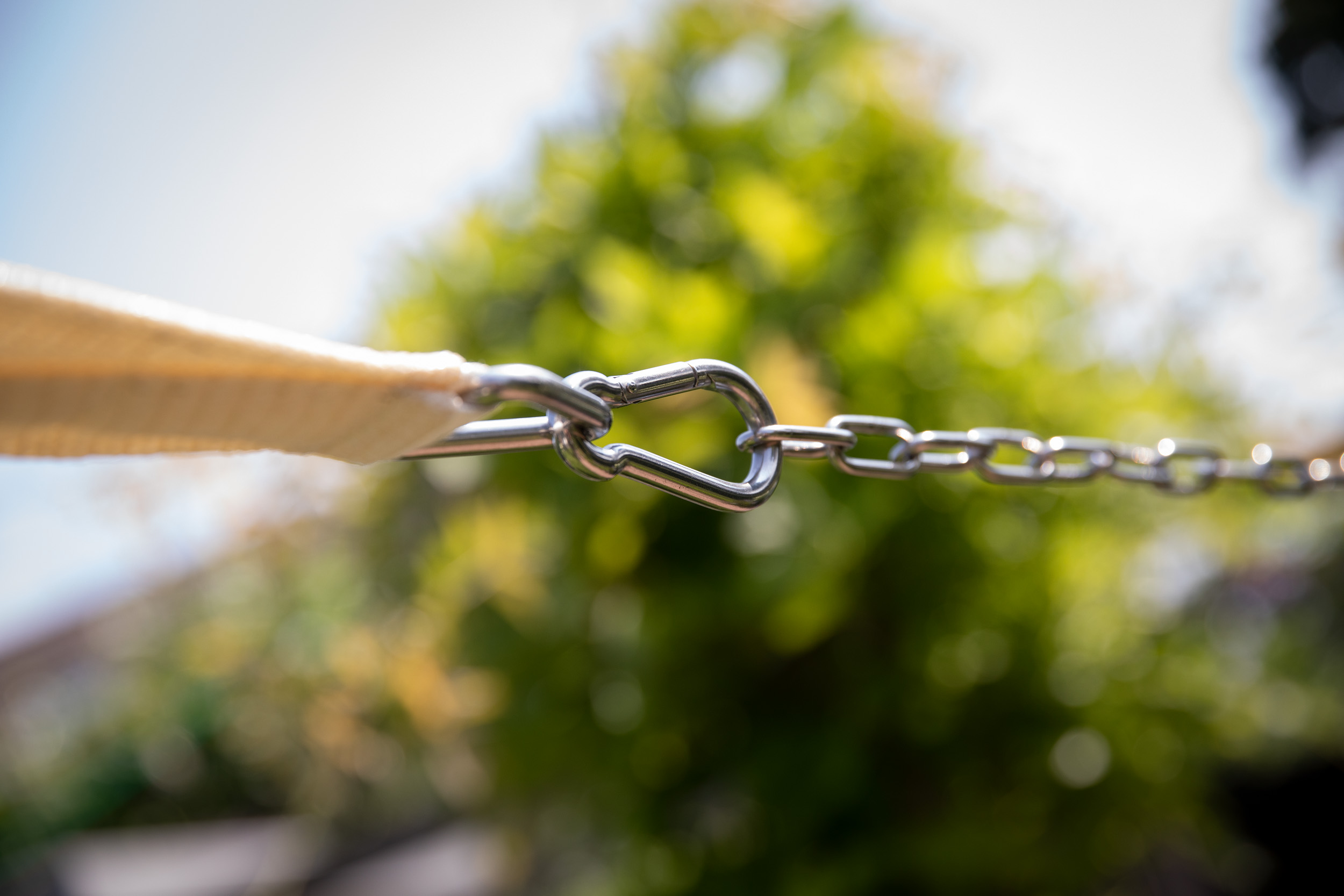 Nesling-karabijnhaak-verlengset-sfeer RVS beveestigingsset schaduwdoek