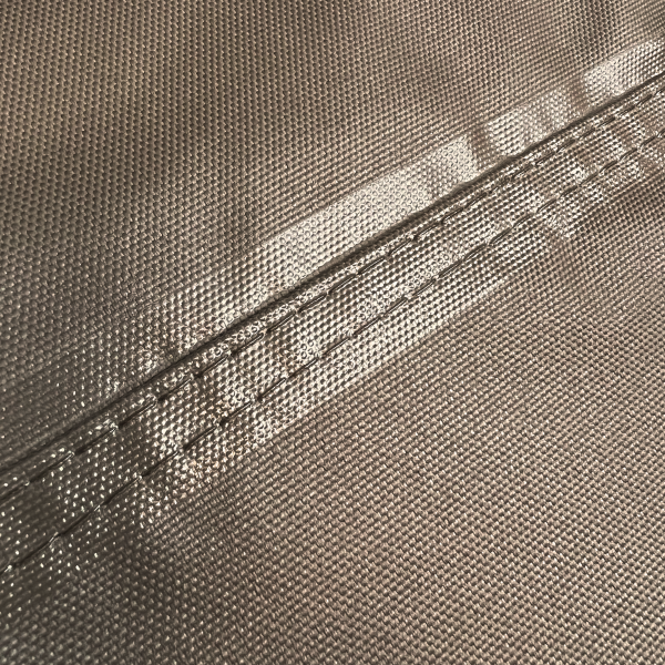 dubbelgestikte-naden-tape_600x600 Dubbel gestikte en met pvc afgedichte naad Raffles Covers